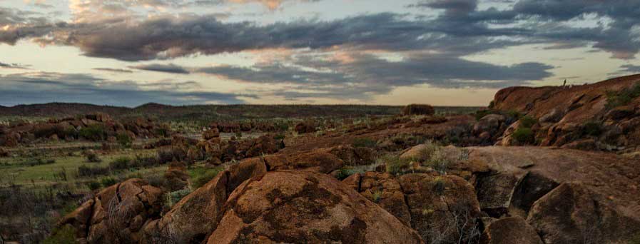 Sunset over Karlu Karlu